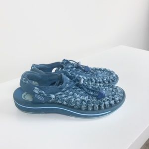 Keen Uneek Bungee Cord Sandal Slingback - 7